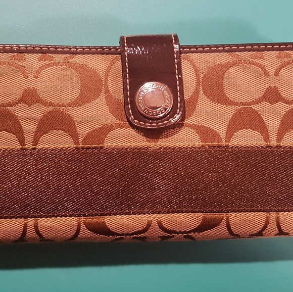 NWOT Coach wallet brn signature cloth /leather